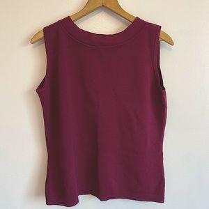 sleeveless top